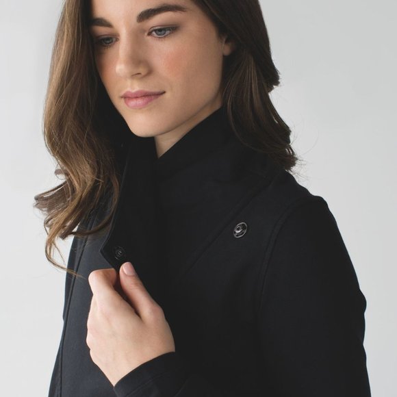 Lululemon That's a Wrap Jacket, Black, Size 4 - Picture 5 of 15